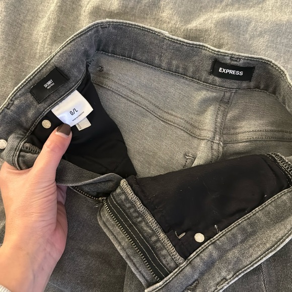 Express High Rise Skinny Distressed Jeans - Picture 3 of 4